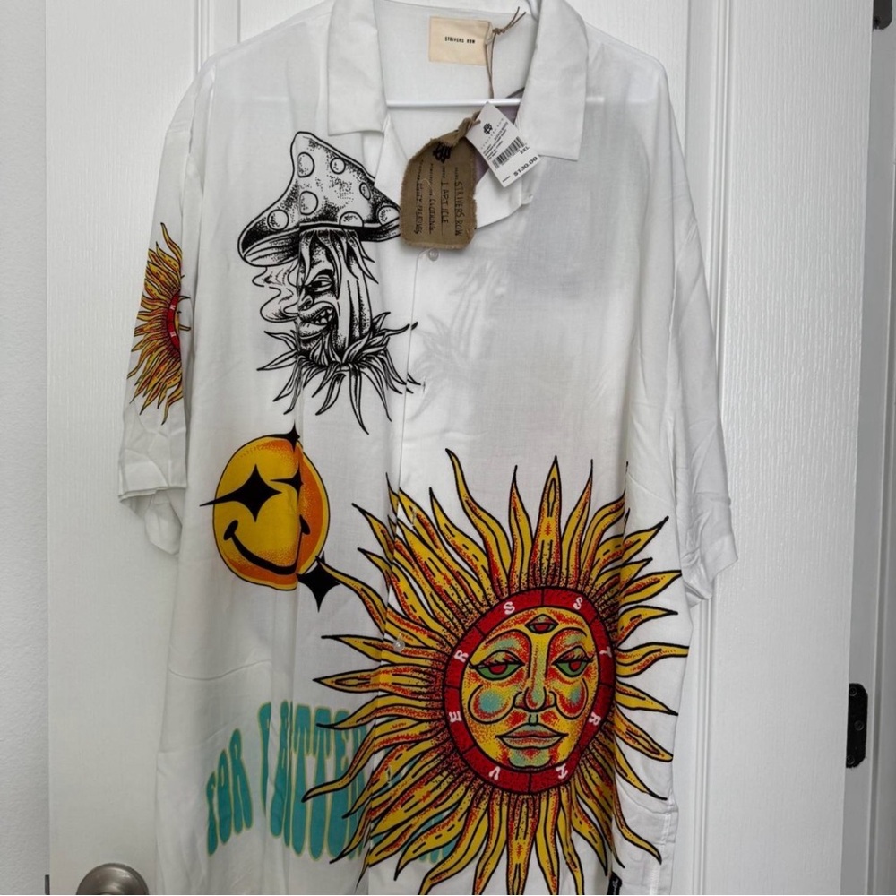 Men's Graphic Sun and Mushroom Casual Shirt